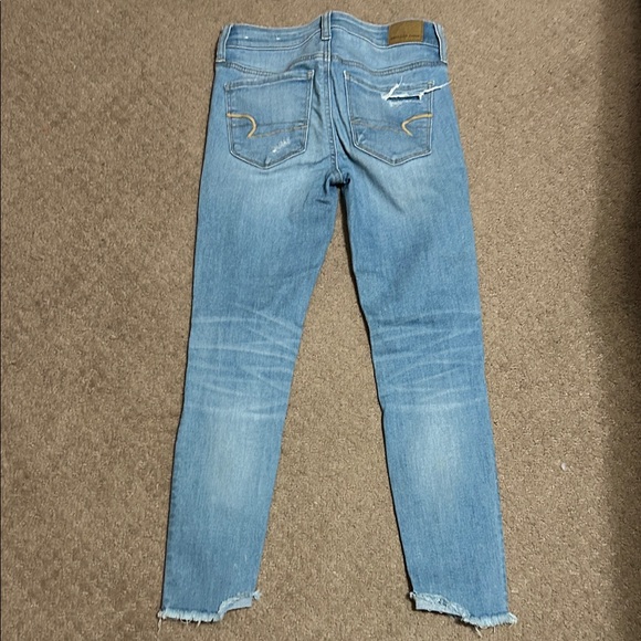 American Eagle Outfitters Women's Light Blue Ripped Skinny Jeans - Picture 2 of 6